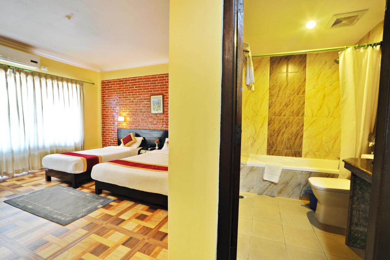 Hotel Dandelion Pokhara Exterior photo